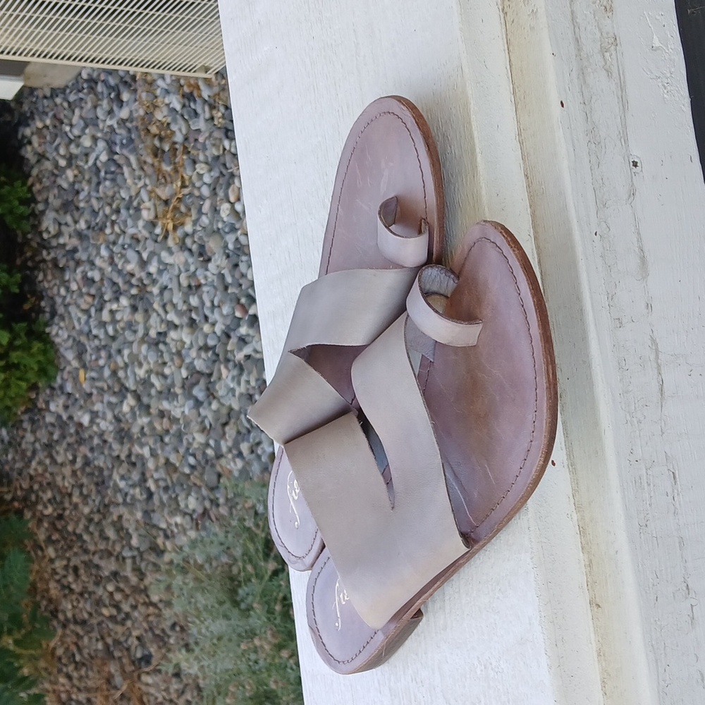 FREE PEOPLE Gray Leather Sandals